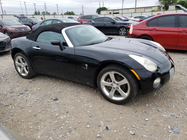 1G2MC35B08Y123867 - 2008 PONTIAC SOLSTICE BLACK photo 4