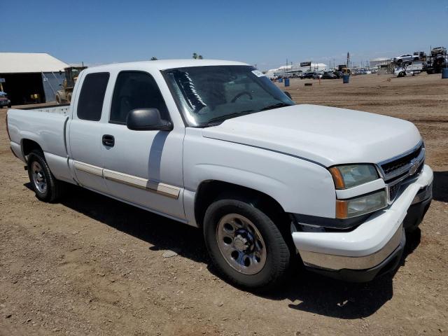 1GCEC19Z47Z133063 - 2007 CHEVROLET SILVERADO C1500 CLASSIC WHITE photo 4