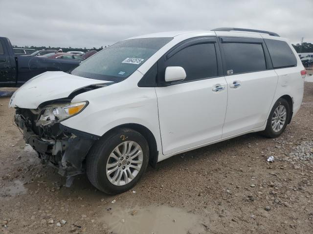 2014 TOYOTA SIENNA LE, 