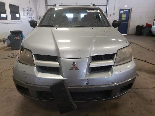 JA4LX31F44U003702 - 2004 MITSUBISHI OUTLANDER LS SILVER photo 5