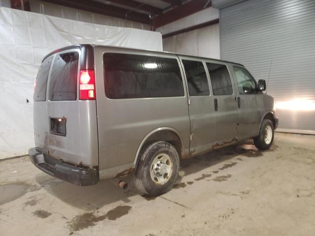 1GAZGPDG9A1149160 - 2010 CHEVROLET EXPRESS G2 LS GRAY photo 3