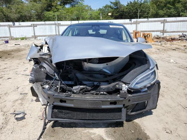 5YJSA1E27HF210419 - 2017 TESLA MODEL S 银色 照片 5