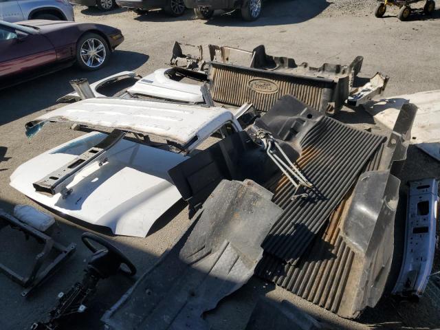 1FTSW31F61EB52252 - 2001 FORD F350 SRW SUPER DUTY WHITE photo 12