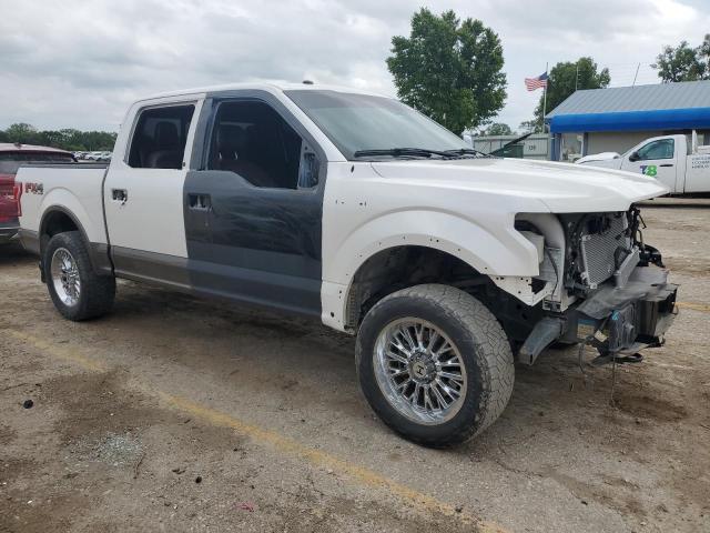 1FTEW1EG4GFD41439 - 2016 FORD F150 SUPERCREW WHITE photo 4