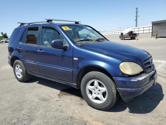 4JGAB54E31A241253 - 2001 MERCEDES-BENZ ML 320 BLUE photo 4