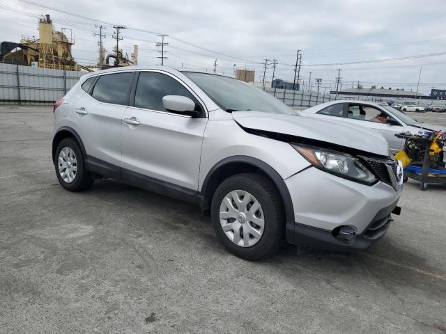 JN1BJ1CP9JW106677 - 2018 NISSAN ROGUE SPOR S SILVER photo 4