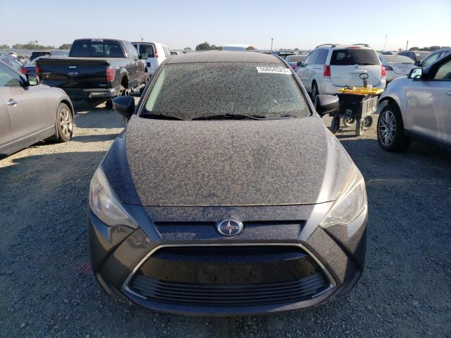 3MYDLBZV4GY140735 - 2016 TOYOTA SCION IA CHARCOAL photo 5