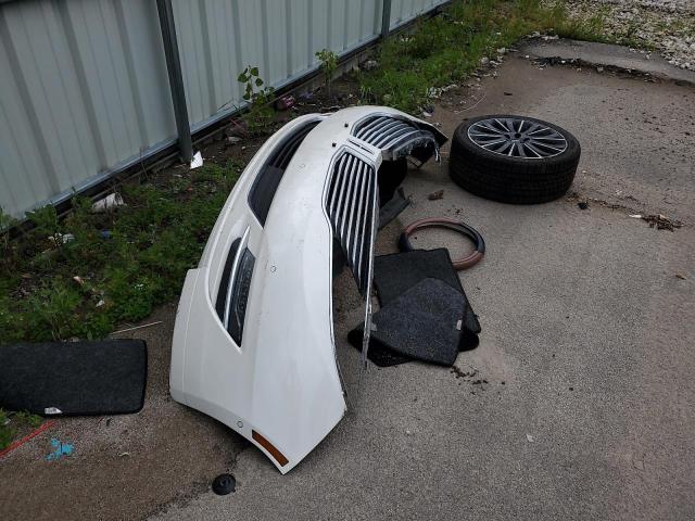 3LN6L2JK2GR632341 - 2016 LINCOLN MKZ WHITE photo 12