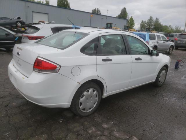 1FAHP34NX8W292843 - 2008 FORD FOCUS S/SE WHITE photo 3