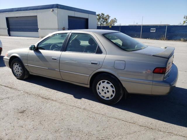 JT2BG22K7V0088107 - 1997 TOYOTA CAMRY LE TAN photo 2