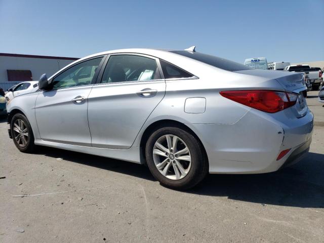 5NPEB4AC5EH917512 - 2014 HYUNDAI SONATA GLS SILVER photo 2