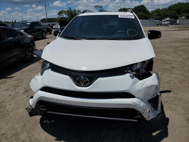 JTMNFREV4JJ177658 - 2018 TOYOTA RAV4 SE WHITE photo 5