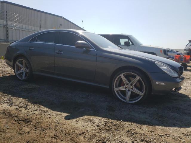 WDDDJ7CBXBA170891 - 2011 MERCEDES-BENZ CLS 550 GRAY photo 4