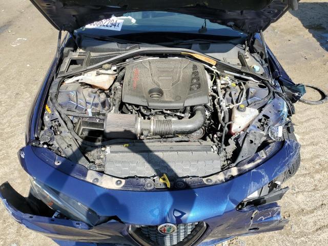 ZARFAEDN5H7556856 - 2017 ALFA ROMEO GIULIA Q4 蓝色 照片 11