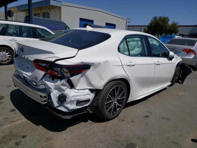 4T1S31AK7RU075107 - 2024 TOYOTA CAMRY SE NIGHT SHADE WHITE photo 3