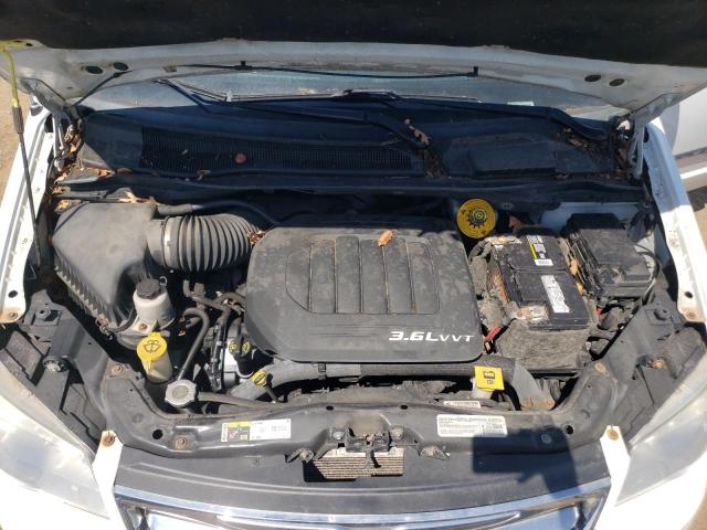 2C4RC1CG7ER454692 - 2014 CHRYSLER TOWN & COU TOURING L WHITE photo 11