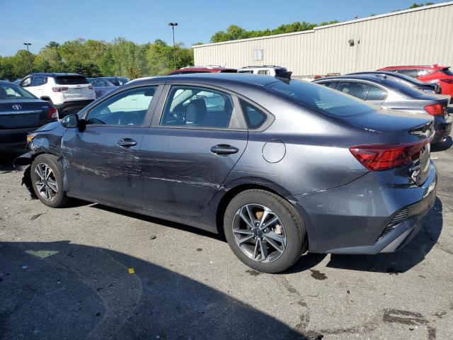 3KPF24AD8PE522342 - 2023 KIA FORTE LX GRAY photo 2