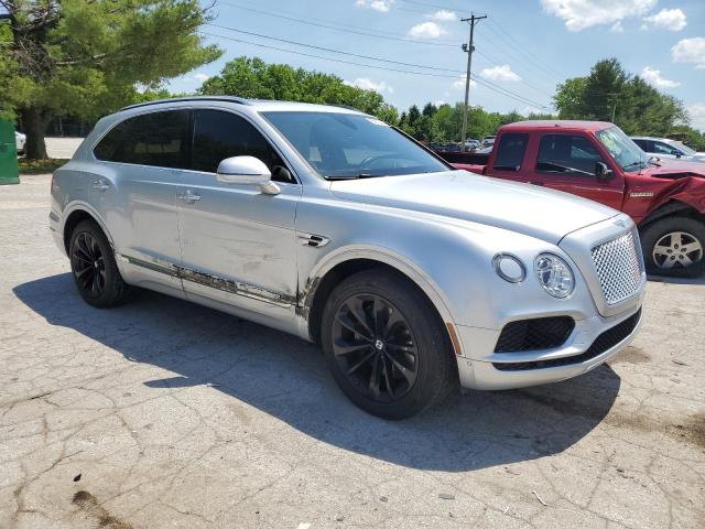 SJAAC2ZV9HC016022 - 2017 BENTLEY BENTAYGA SILVER photo 4