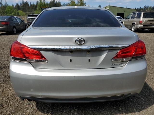 4T1BK3DB8CU461018 - 2012 TOYOTA AVALON BASE SILVER photo 6