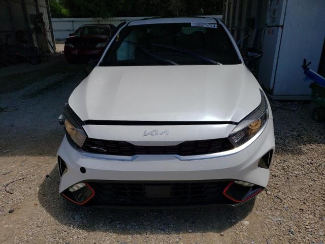 3KPF54AD4PE567933 - 2023 KIA FORTE GT LINE WHITE photo 5