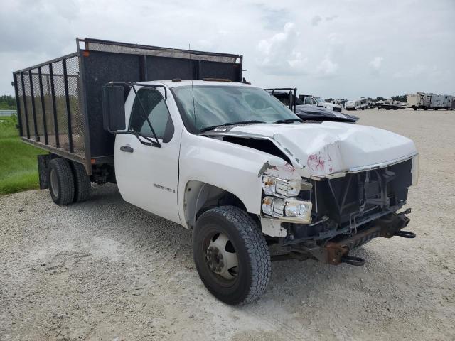 1GBJC34K88E115148 - 2008 CHEVROLET SILVERADO C3500 WHITE photo 1