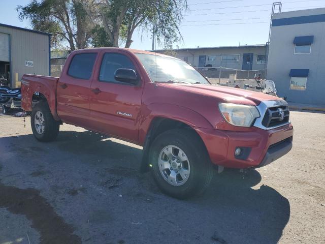 3TMJU4GN0FM187053 - 2015 TOYOTA TACOMA DOUBLE CAB PRERUNNER RED photo 4