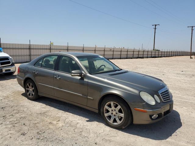 WDBUF22X08B331424 - 2008 MERCEDES-BENZ E 320 CDI GRAY photo 4