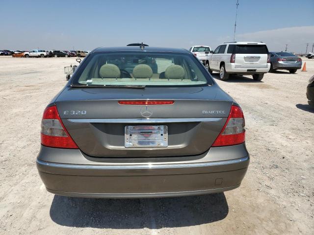 WDBUF22X08B331424 - 2008 MERCEDES-BENZ E 320 CDI GRAY photo 6