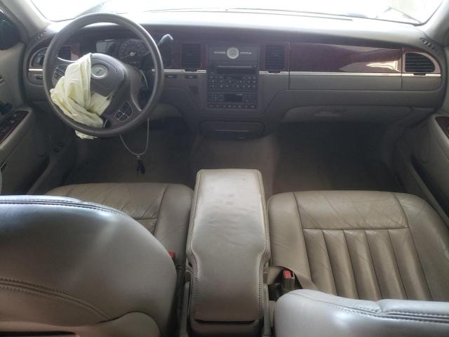 1LNHM81WX3Y611695 - 2003 LINCOLN TOWN CAR EXECUTIVE SILVER photo 8