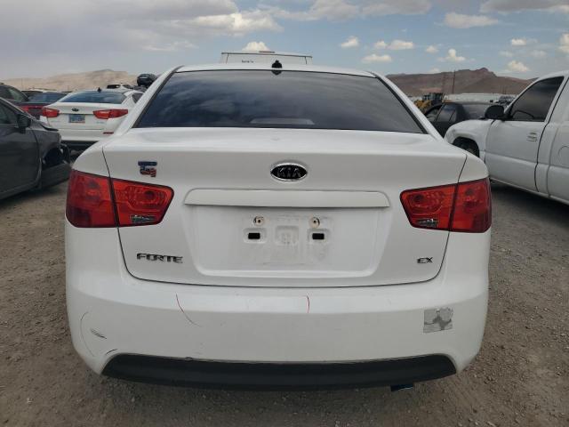 KNAFU4A22D5664232 - 2013 KIA FORTE EX WHITE photo 6