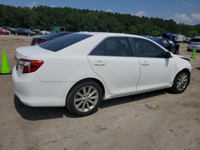 4T1BF1FK2CU520800 - 2012 TOYOTA CAMRY L/LE BASE WHITE photo 3