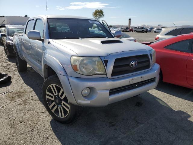 5TEKU72N67Z375206 - 2007 TOYOTA TACOMA DOUBLE CAB PRERUNNER LONG BED SILVER photo 4