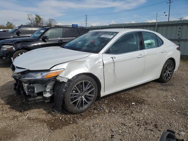 2021 TOYOTA CAMRY XLE, null