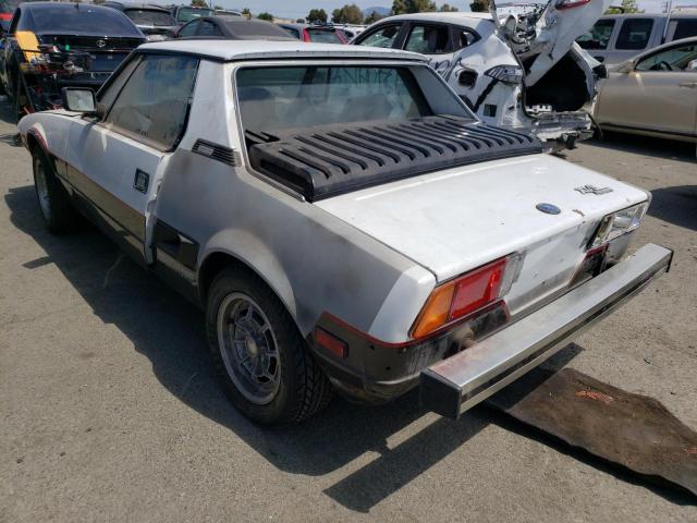 ZBBBS00A3E7151089 - 1984 FIAT X19 WHITE photo 2