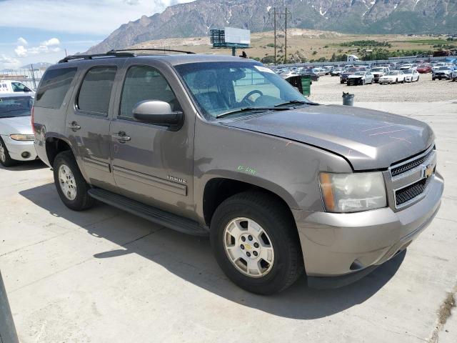 1GNSKBE02BR243922 - 2011 CHEVROLET TAHOE K1500 LT GRAY photo 4