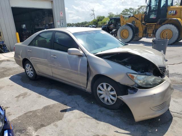 4T1BE30KX5U033791 - 2005 TOYOTA CAMRY LE TAN photo 4