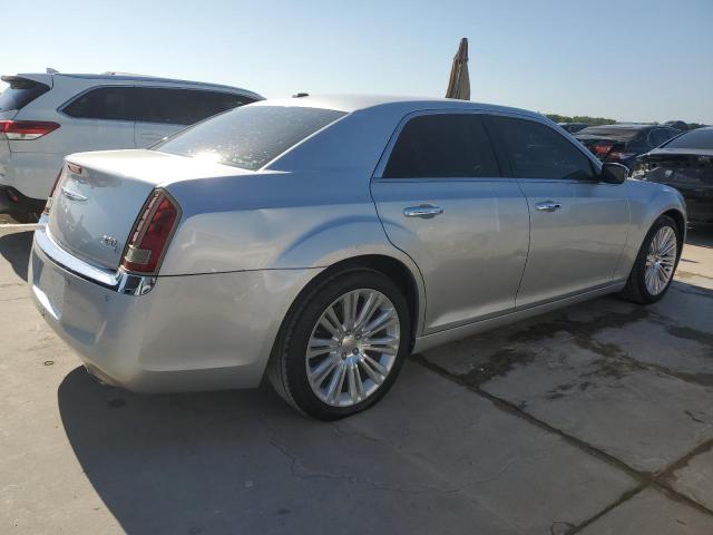 2C3CA6CTXBH614043 - 2011 CHRYSLER 300C SILVER photo 3