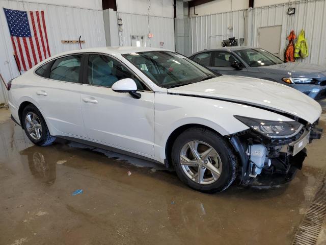 5NPEG4JA2NH143736 - 2022 HYUNDAI SONATA SE WHITE photo 4