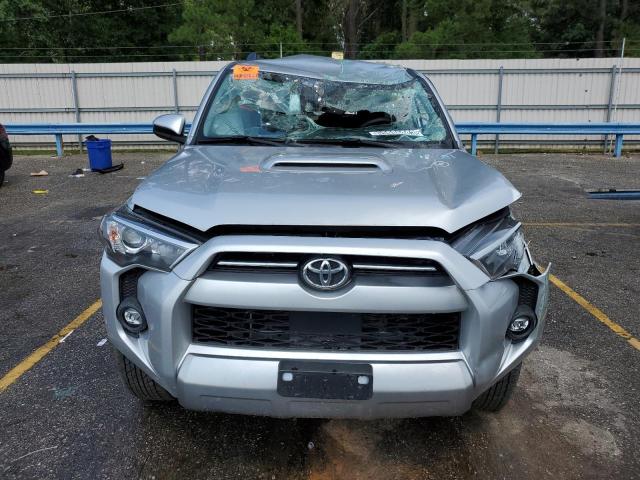 JTEPU5JR3N6055295 - 2022 TOYOTA 4RUNNER SR5/SR5 PREMIUM 银色 照片 5