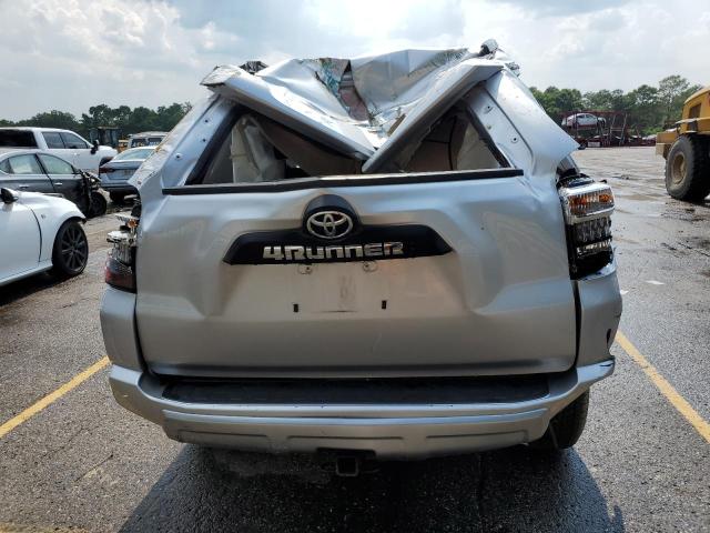 JTEPU5JR3N6055295 - 2022 TOYOTA 4RUNNER SR5/SR5 PREMIUM 银色 照片 6