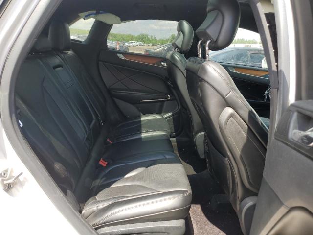 5LMCJ3C95HUL03813 - 2017 LINCOLN MKC RESERVE თეთრი ფოტო 11