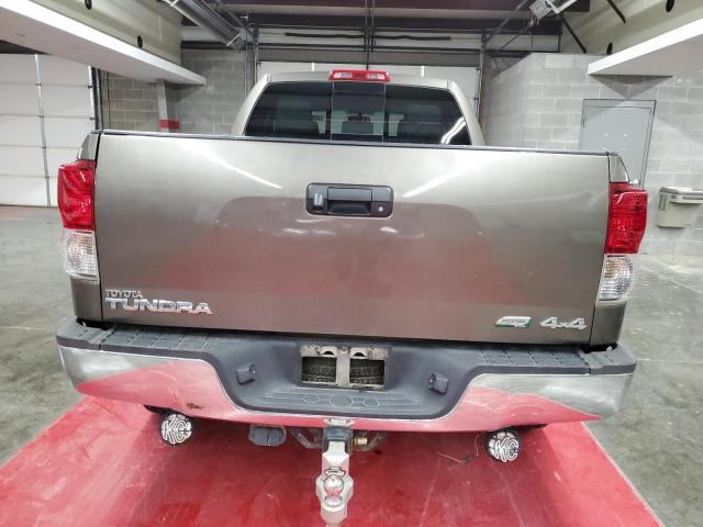 5TFUW5F14DX322361 - 2013 TOYOTA TUNDRA DOUBLE CAB SR5 GRAY photo 6