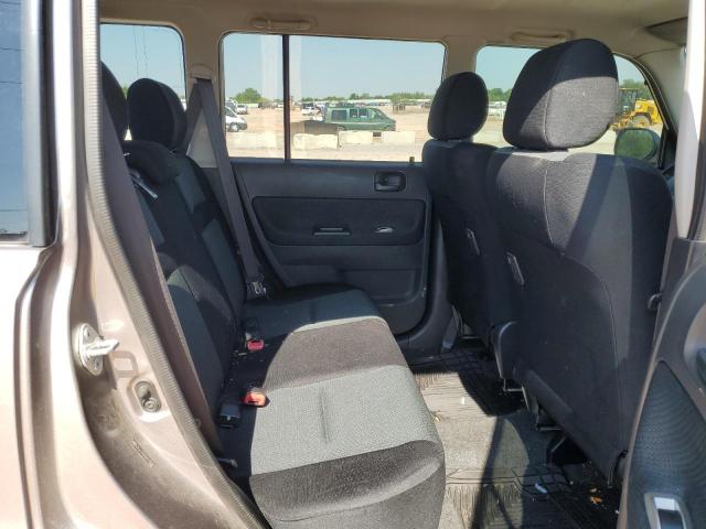 JTLKT324264110085 - 2006 TOYOTA SCION XB SILVER photo 11