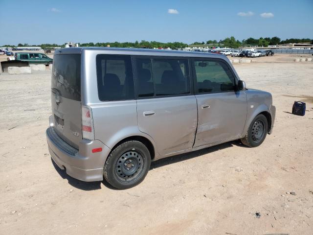 JTLKT324264110085 - 2006 TOYOTA SCION XB SILVER photo 3