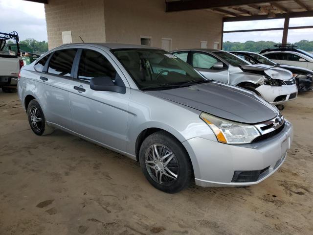 1FAHP34N18W171201 - 2008 FORD FOCUS S/SE SILVER photo 4