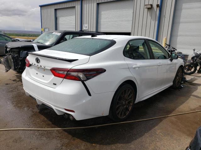 4T1G11AK1PU105985 - 2023 TOYOTA CAMRY SE NIGHT SHADE WHITE photo 3
