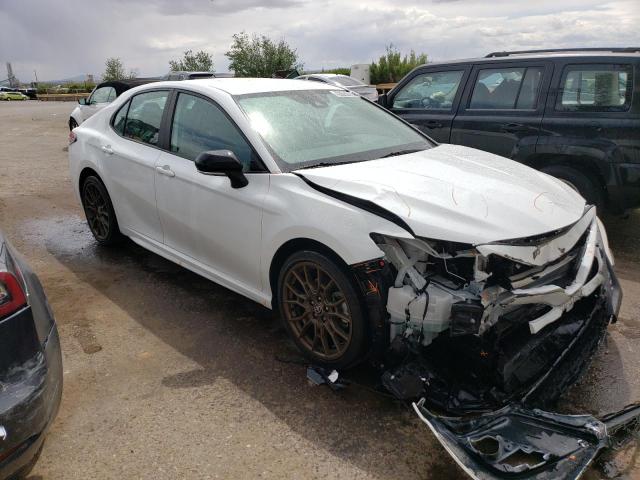 4T1G11AK1PU105985 - 2023 TOYOTA CAMRY SE NIGHT SHADE WHITE photo 4