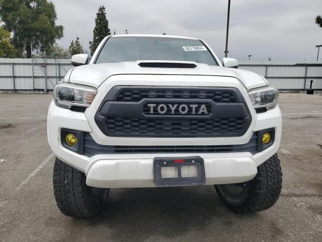 3TMBZ5DN0GM001559 - 2016 TOYOTA TACOMA DOUBLE CAB WHITE photo 5