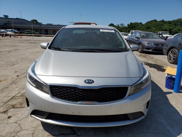 3KPFK4A73JE246847 - 2018 KIA FORTE LX SILVER photo 5