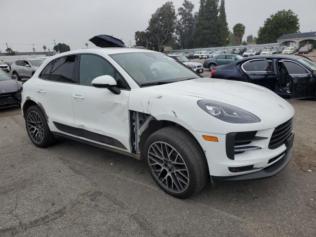 WP1AA2A5XLLB09378 - 2020 PORSCHE MACAN WHITE photo 4